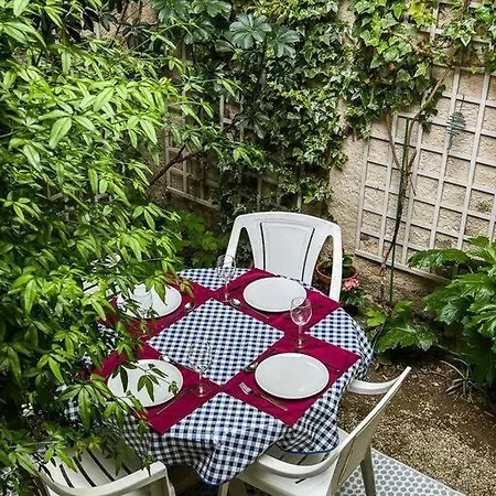 Tranquil Apt With Patio, Pezenas Historic Centre Exterior photo
